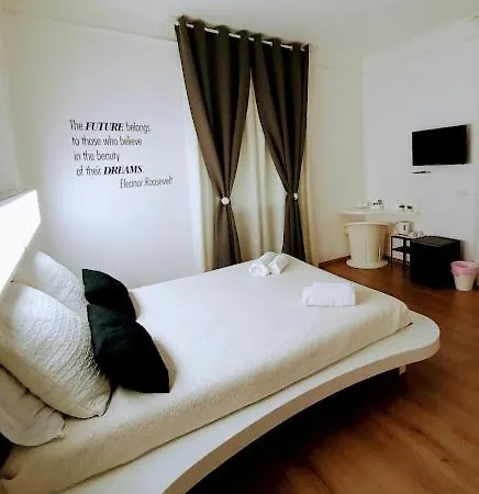 بيت ضيافة Timeline Cinque Terre By Ferry لا سبيتسْيا