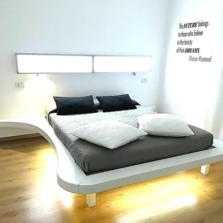 بيت ضيافة Timeline Cinque Terre By Ferry لا سبيتسْيا